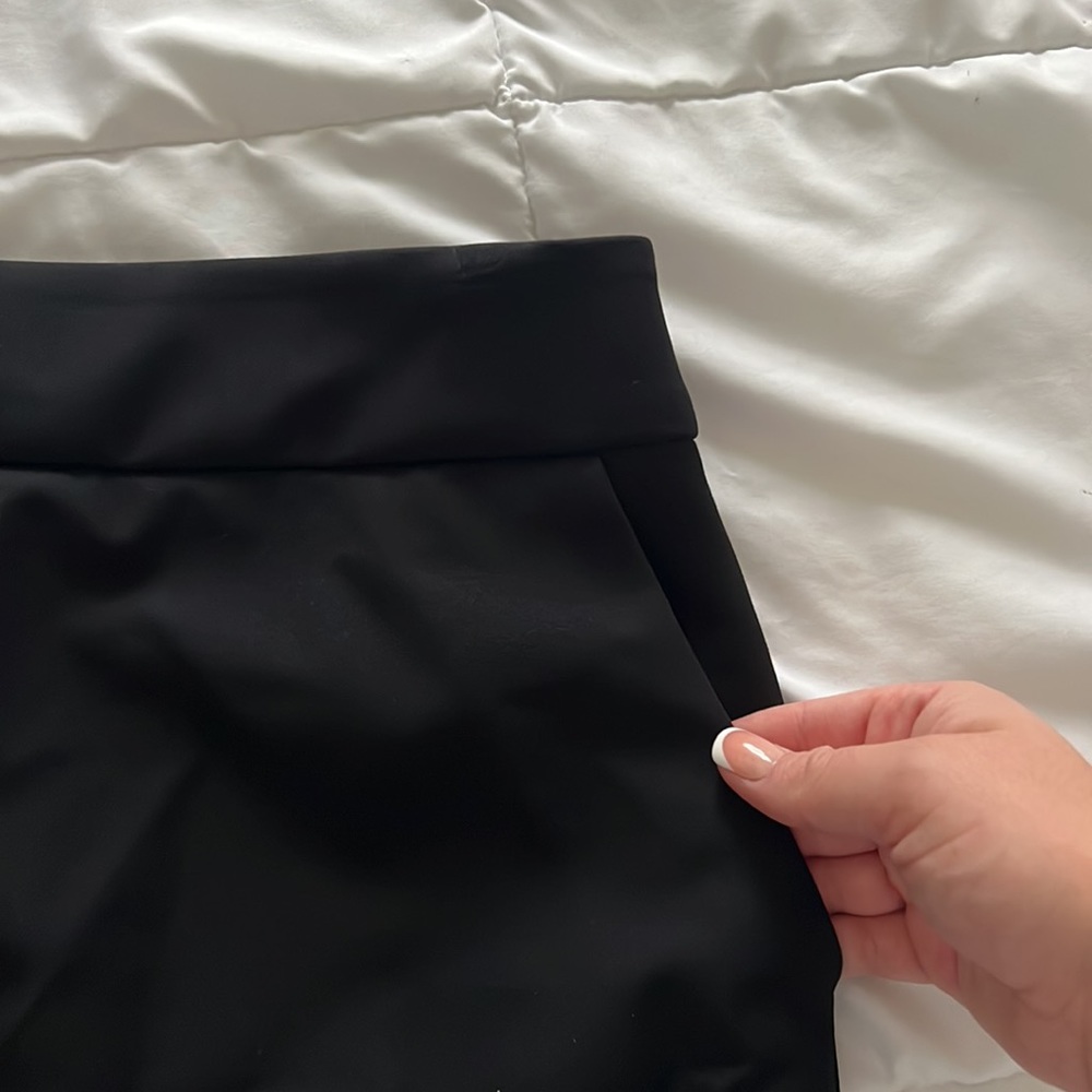 Black buisness attire skirt - Picture 2 of 4